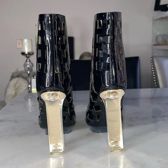 Versace Black Patent Leather Plexiglass PVC Platform Cutout Caged Boots Moody - Picture 11 of 17